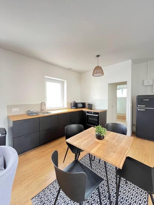 Banjul - Bel Appartement A Reims Zewnętrze zdjęcie