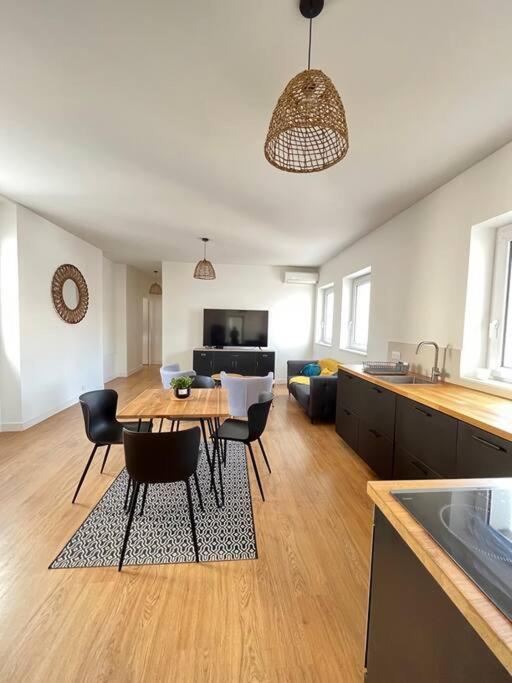 Banjul - Bel Appartement A Reims Zewnętrze zdjęcie