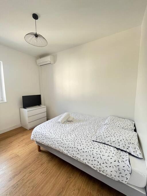 Banjul - Bel Appartement A Reims Zewnętrze zdjęcie