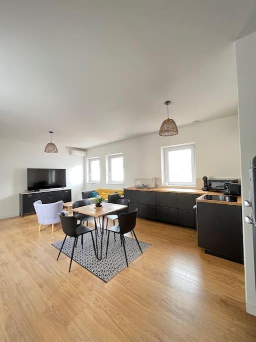 Banjul - Bel Appartement A Reims Zewnętrze zdjęcie